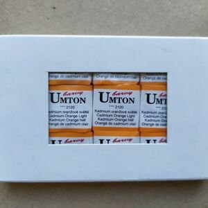 Umton, mistrovské akvarelové barvy, 1/2 pánvička, 2,6 ml, 1 ks Barva Umton: 2120 Kadmium oranžové světlé